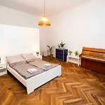 Classic Loft Arena